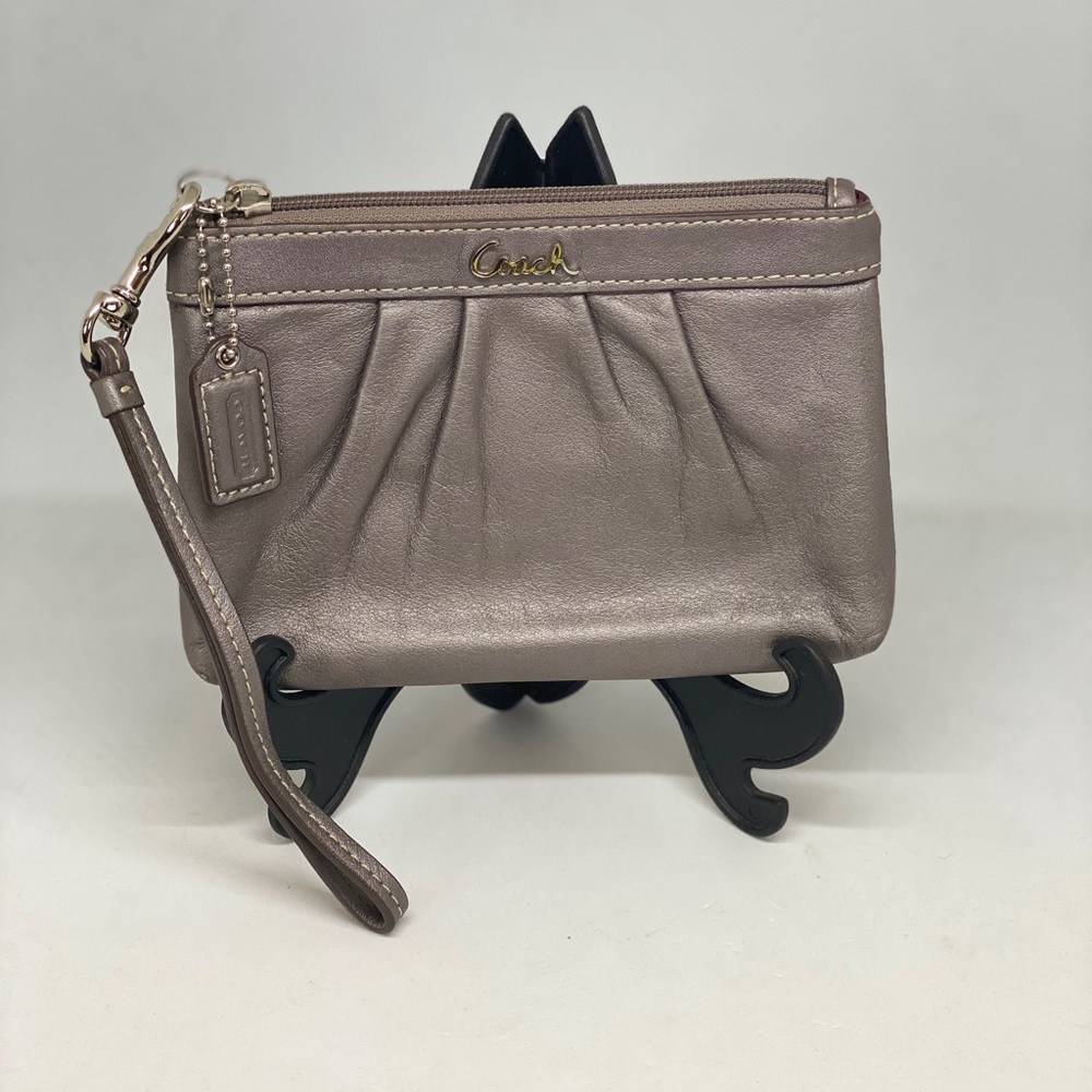 COACH Grey Leather Wristlet 💥NWOT